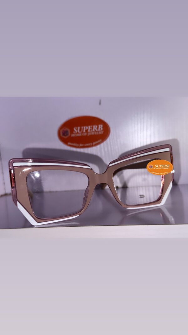 Eyewear 10