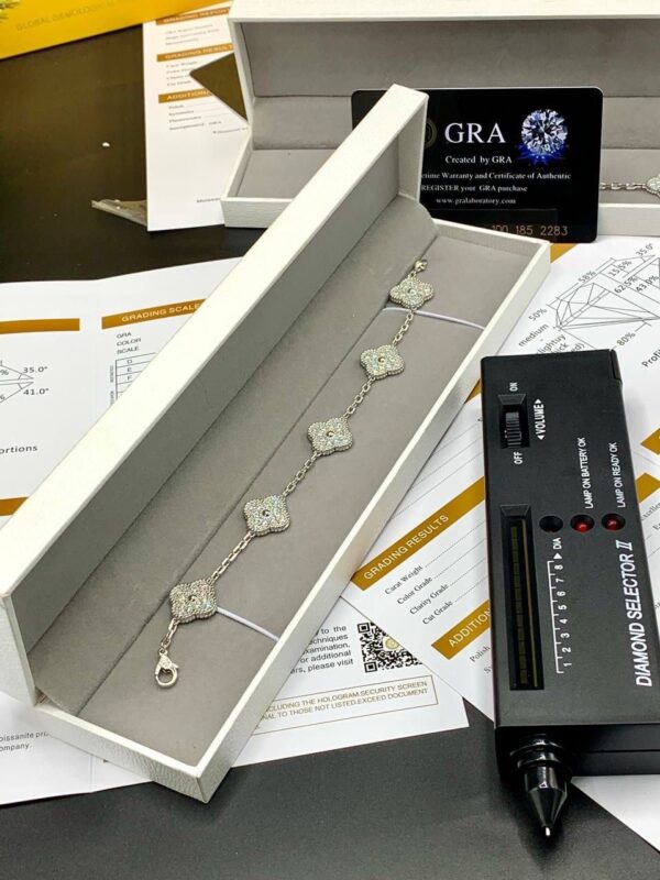 Best Seller VCA Moissanite Diamond FULL STONE Bracelets 
Full Stone Bracelets with tester