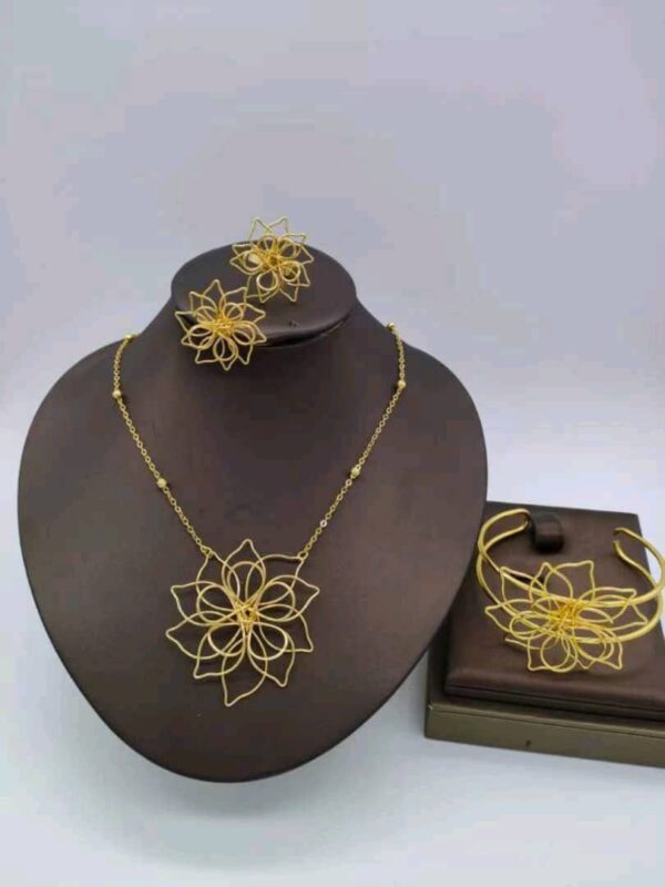 Owanbe mini set