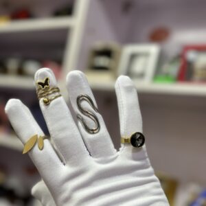 Fashionable ring for ladies AB