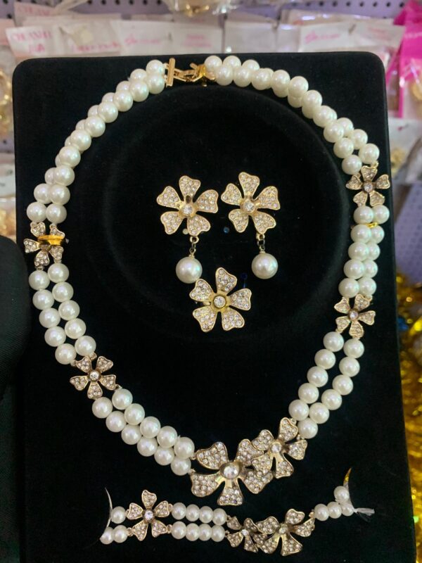 Pearl Olami 05