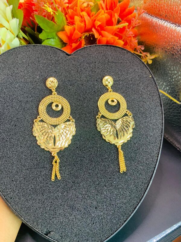 Saudi Earing 04