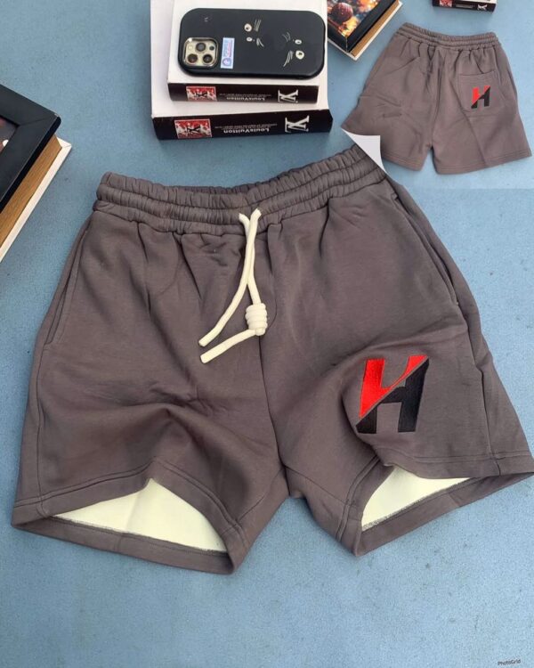 Men’s shorts trouser available in all sizes 
Unisex ✅