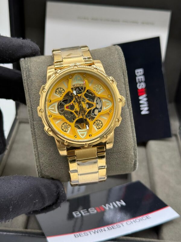 Best Win wristwatch