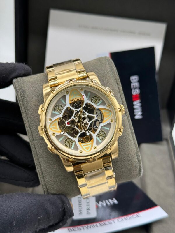 Best Win wristwatch