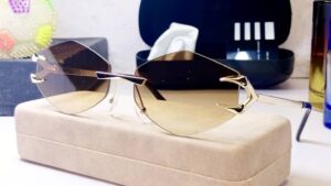 Eyes glasses