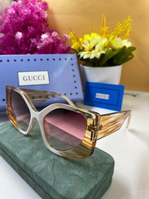 Sade glasses